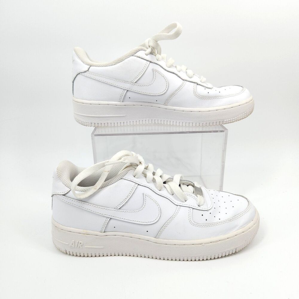 Nike Air Force 1 LE Low Shoes Women Size 8.5 / 7Y Triple White Sneakers Lace Up